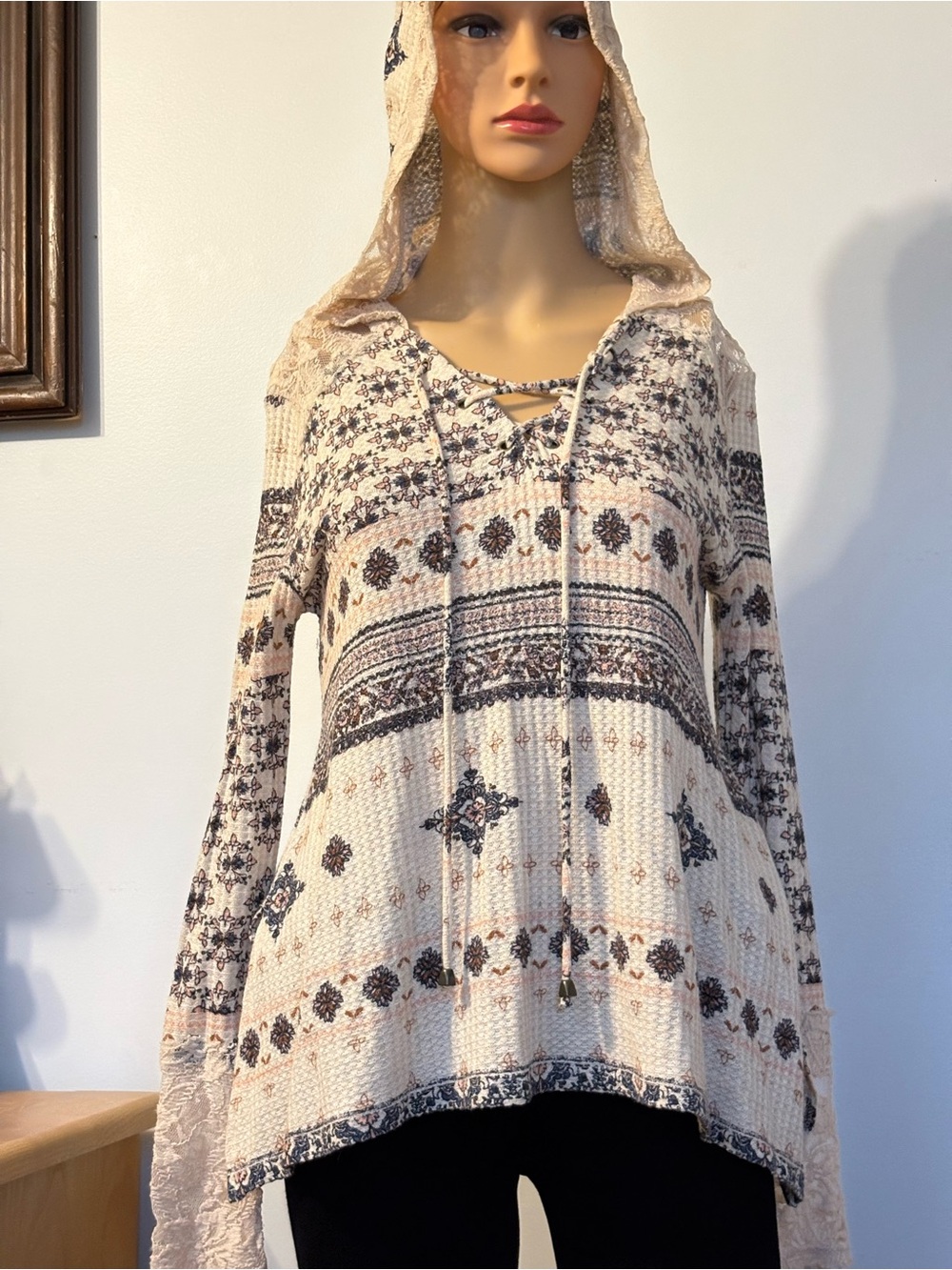 American Rag Cream Hooded Lace-Up Pullover with Navy and Blush Print